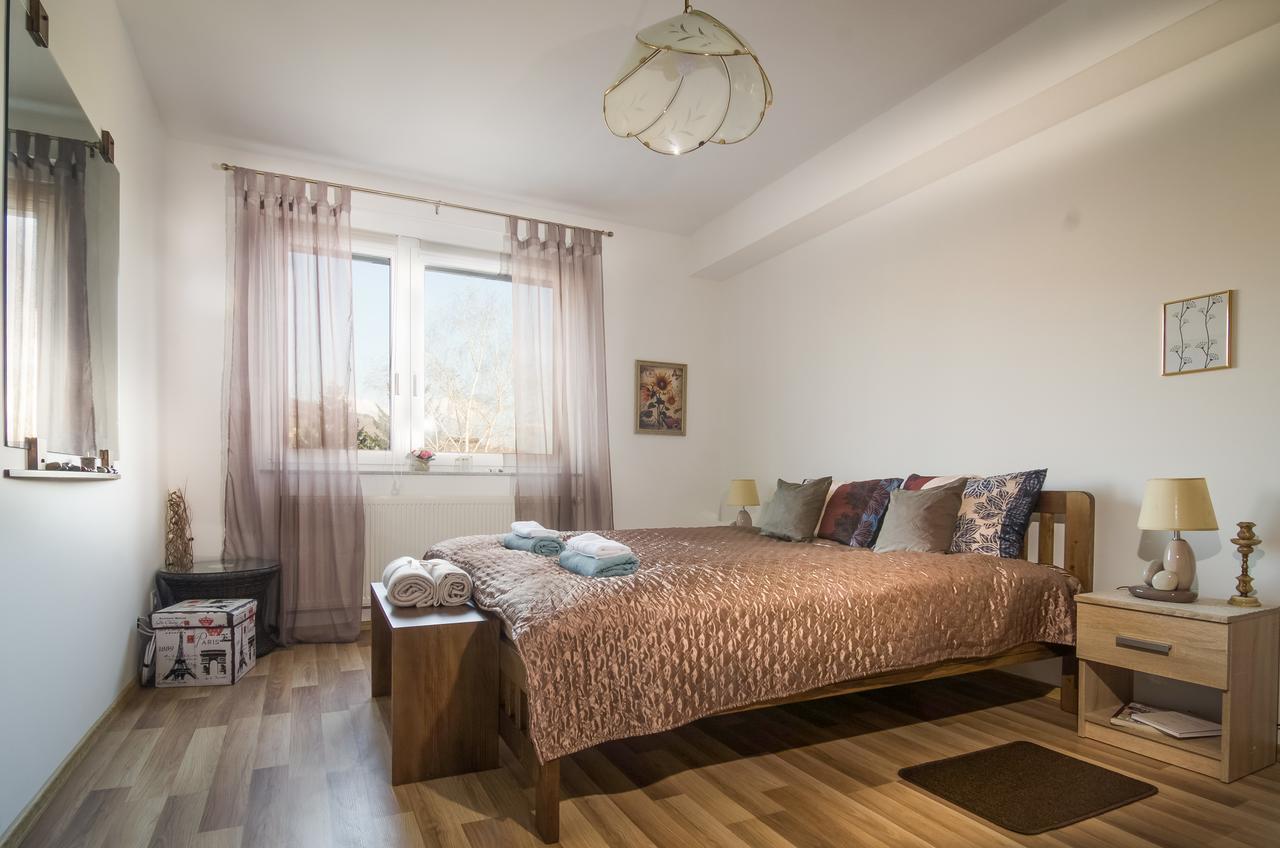 Apartment 10 Високо Екстериор снимка