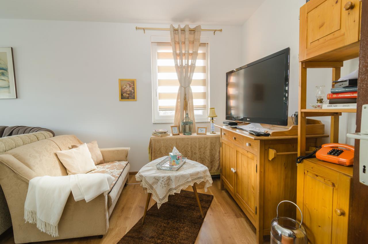Apartment 10 Високо Екстериор снимка