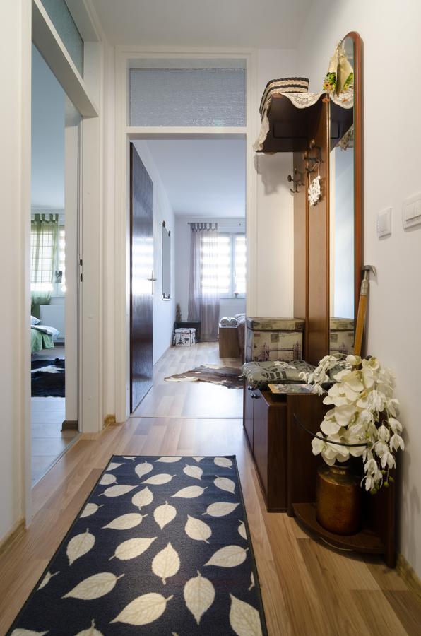 Apartment 10 Високо Екстериор снимка